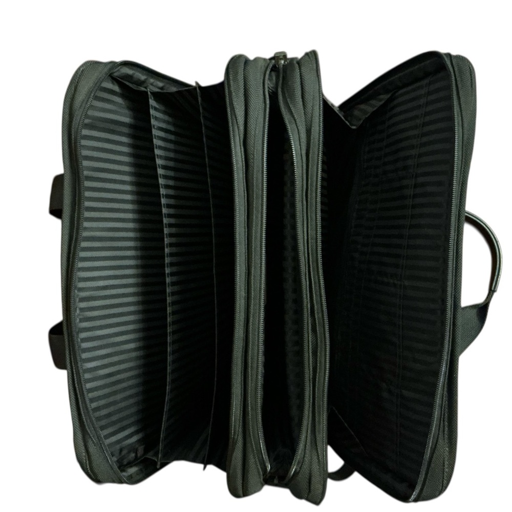 Tumi Deluxe Black Nylon Durable Organizer Laptop Briefcase - Picture 10 of 16